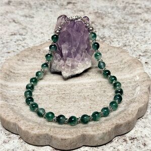 Green Jade Stone Collar Necklace With Silver Accents
